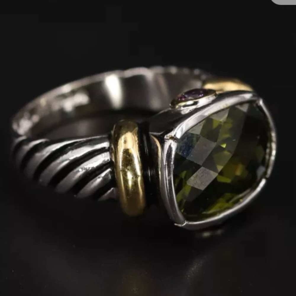 Sterling Silver - DESIGNER UTC Green CZ 
Scalloped Tapered Ring❤️